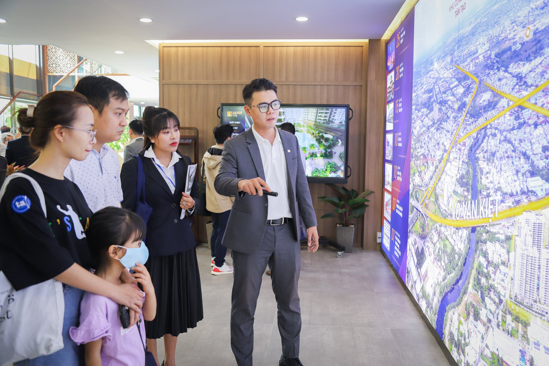 Thị trường địa ốc phía Nam đang ở chốt chặn cuối cùng để bật dậy trong năm 2024? 1 thi truong dia oc phia nam dang o chot chan cuoi cung de bat day trong nam 2024