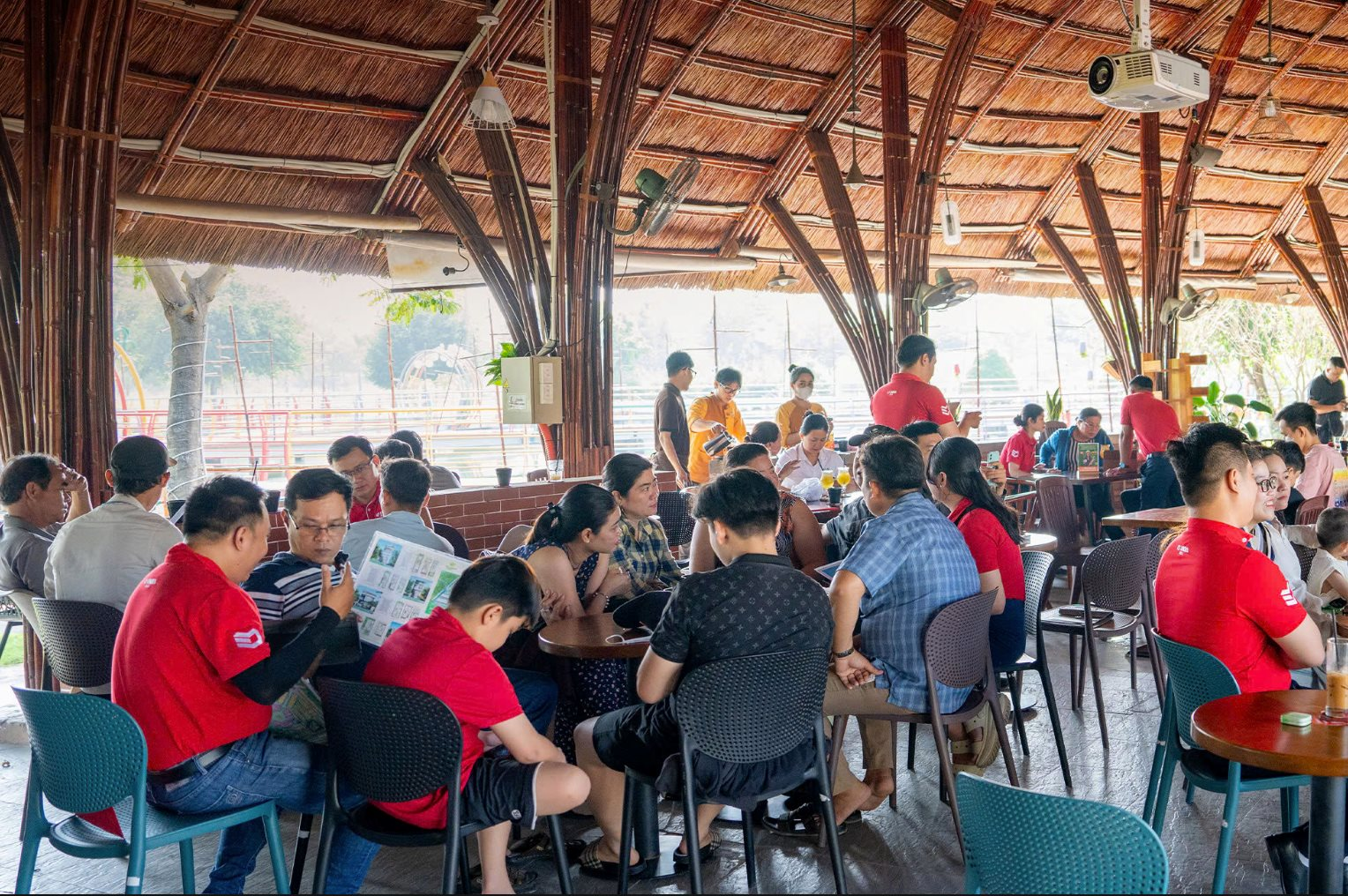 Đất nền phía Nam trở lại đường đua, khu vực có loạt ông lớn Vingroup, Ecopark, MIK Group, BIM Group... đổ bộ sôi động ngay đầu năm mới 4 dat nen phia nam tro lai duong dua khu vuc co loat ong lon vingroup ecopark mik group bim group do bo soi dong ngay dau nam moi 3