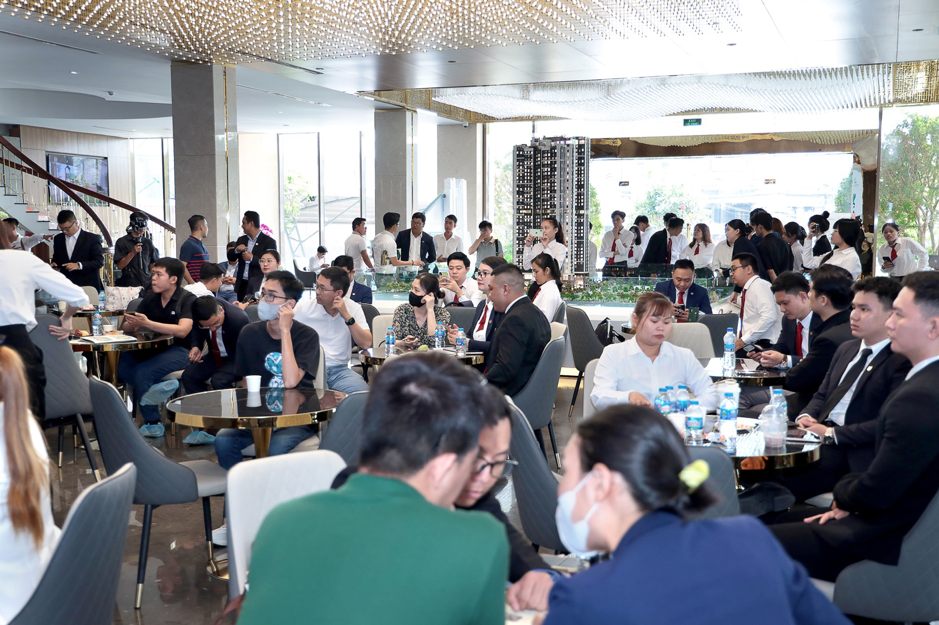 Chuyên gia chỉ kinh nghiệm săn bất động sản trong bối cảnh sáp nhập: Cứ mua dọc tuyến hạ tầng lớn đang triển khai là tăng giá 1 Chuyên gia chỉ kinh nghiệm săn bất động sản trong bối cảnh sáp nhập: Cứ mua dọc tuyến hạ tầng lớn đang triển khai là tăng giá