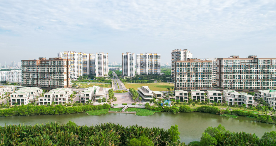 BĐS phía Nam rộn ràng: Doanh nghiệp khởi động rầm rộ, người mua hào hứng đón sóng 4 BĐS phía Nam rộn ràng: Doanh nghiệp khởi động rầm rộ, người mua hào hứng đón sóng