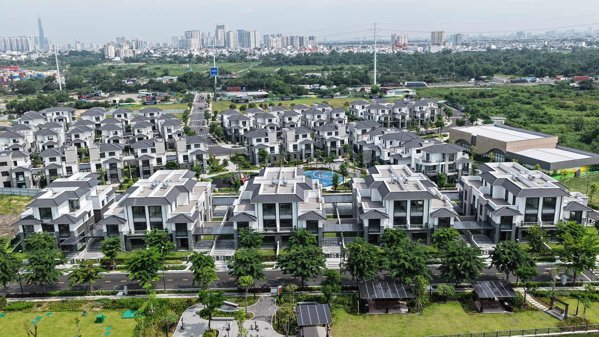 Nhà liền thổ Tp.HCM đạt ngưỡng giá 700 tỉ đồng mỗi căn, tiêu thụ nhỏ giọt 1 Nhà liền thổ Tp.HCM đạt ngưỡng giá 700 tỉ đồng mỗi căn, tiêu thụ nhỏ giọt
