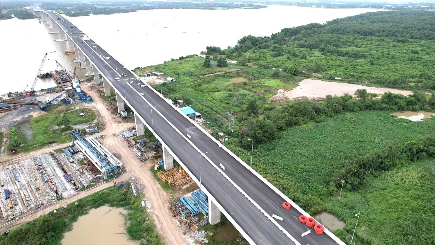 Vành đai 3; Vùng giá tốt trong bức tranh biệt thự giá cao của khu Đông TP.HCM 3 Từ 20/8, có thể lưu thông qua cầu lớn nhất tuyến Vành đai 3 TPHCM